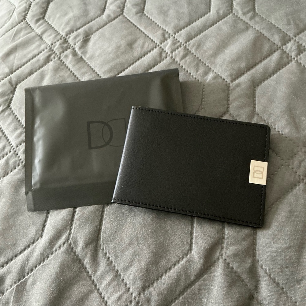 Dun slim wallet